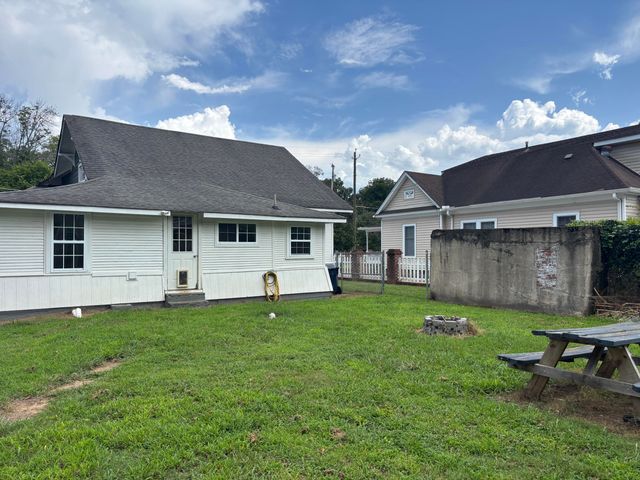 713 Cove Road, Chickamauga, GA 30707