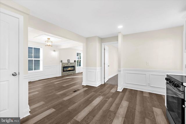 7815 EAST RD, Pasadena, MD 21122