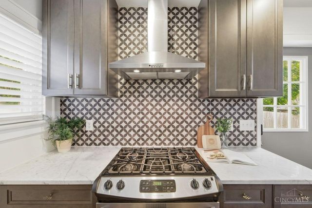 3628 Solar Vista Place, Cincinnati, OH 45213