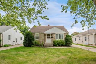 1609 DECKNER AVENUE, Green Bay, WI 54302