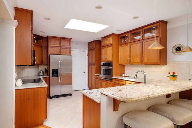 100 Shepards Cove Rd Unit G305, Kittery, ME 03904
