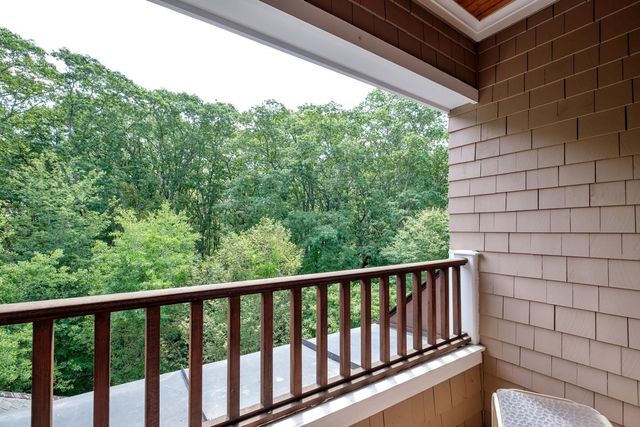 100 Shepards Cove Rd Unit G305, Kittery, ME 03904