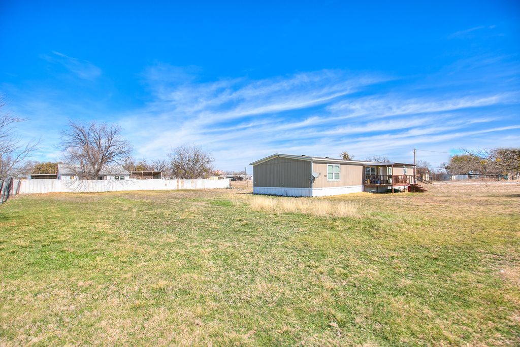 Image 1 of property listing at 250 W Waco Street, Paint Rock, TX 76866