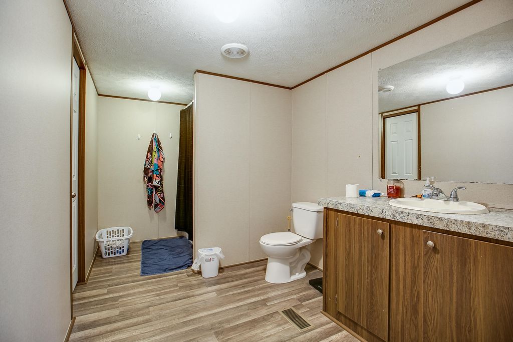 Image 13 of property listing at 250 W Waco Street, Paint Rock, TX 76866