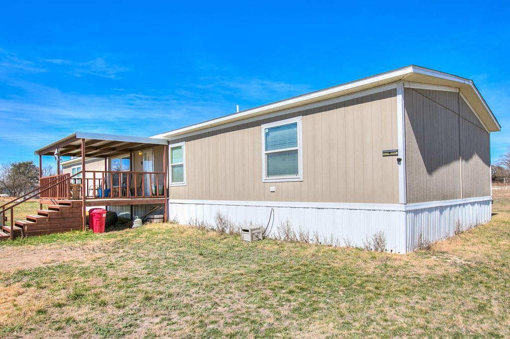 Image 6 of property listing at 250 W Waco Street, Paint Rock, TX 76866