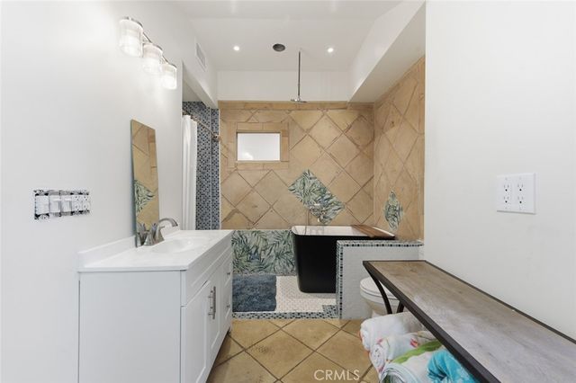 9522 La Canada, Sunland, CA 91040