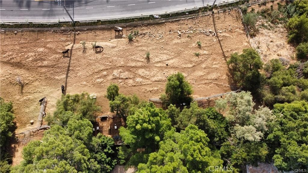 Image 17 of property listing at 9522 La Canada, Sunland, CA 91040