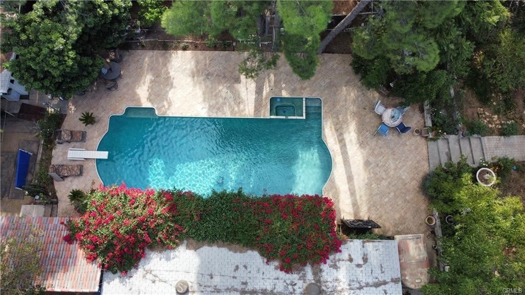 Image 18 of property listing at 9522 La Canada, Sunland, CA 91040