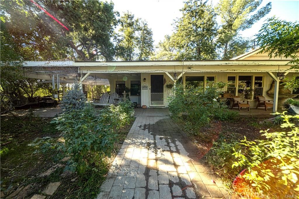 Image 2 of property listing at 9522 La Canada, Sunland, CA 91040