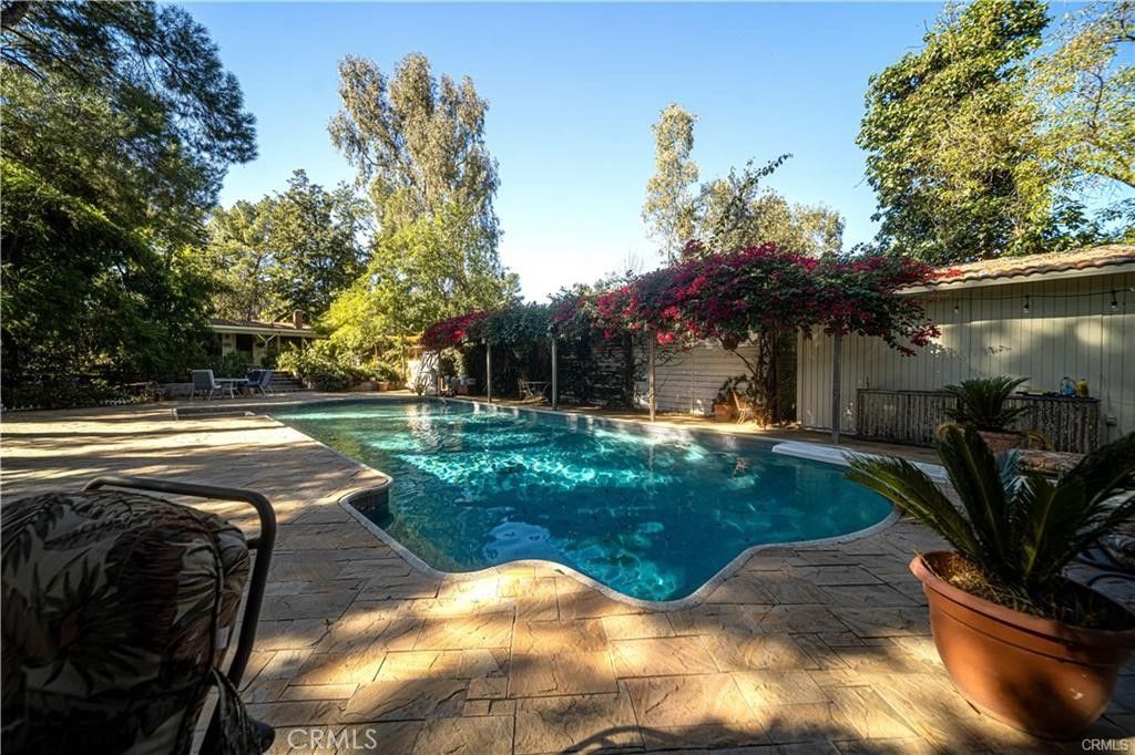 Image 20 of property listing at 9522 La Canada, Sunland, CA 91040