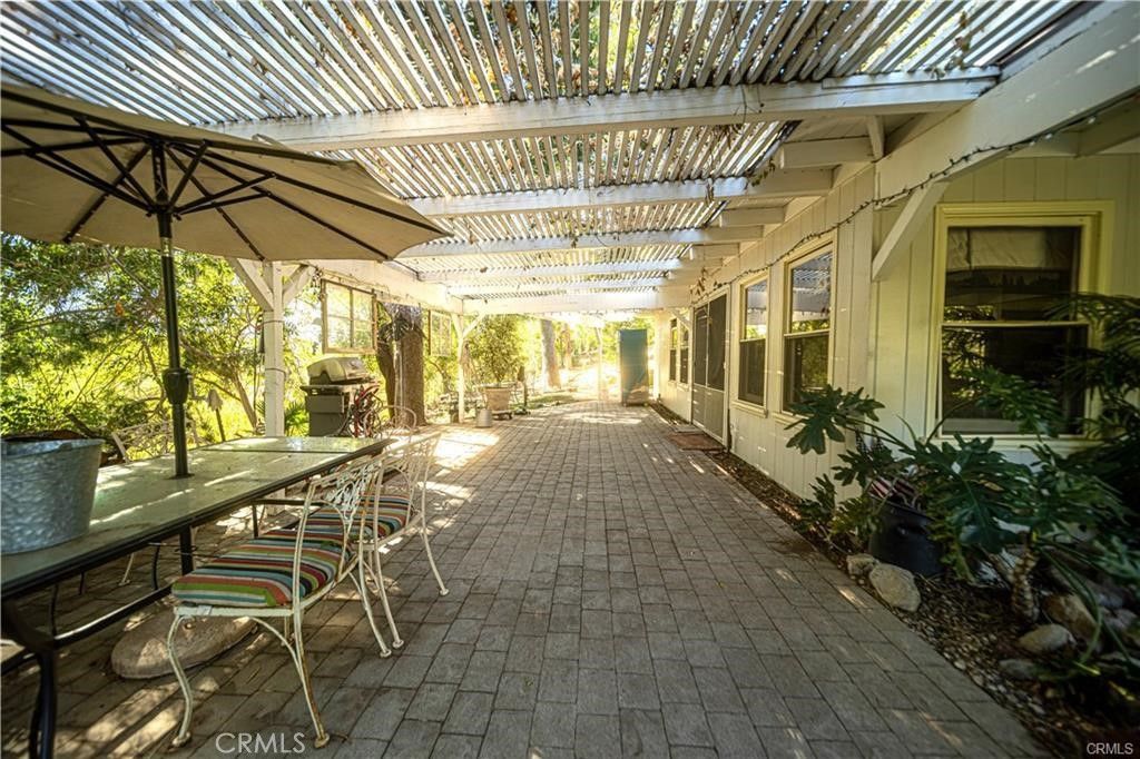 Image 5 of property listing at 9522 La Canada, Sunland, CA 91040