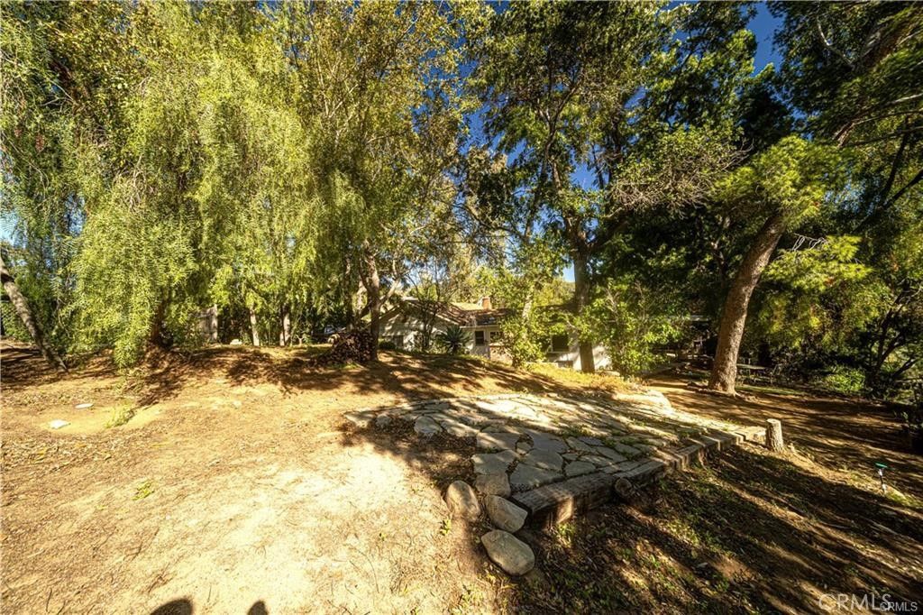 Image 9 of property listing at 9522 La Canada, Sunland, CA 91040