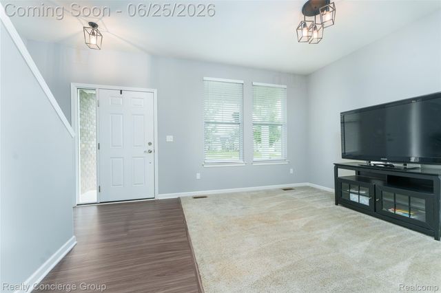 10066 Willow Oak Drive, Green Oak Township, MI 48116