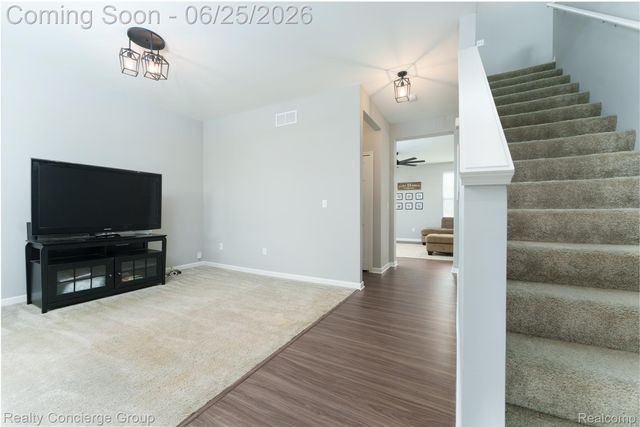10066 Willow Oak Drive, Green Oak Township, MI 48116