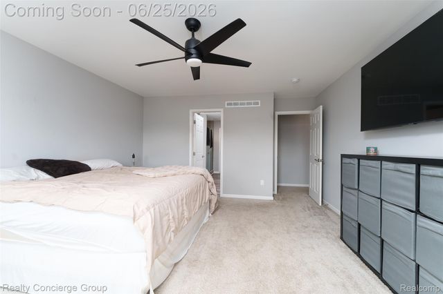 10066 Willow Oak Drive, Green Oak Township, MI 48116