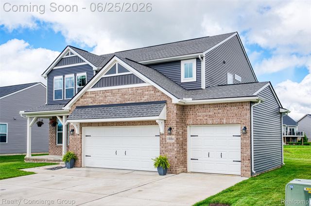 10066 Willow Oak Drive, Green Oak Township, MI 48116