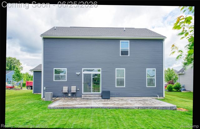 10066 Willow Oak Drive, Green Oak Township, MI 48116