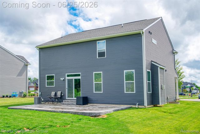 10066 Willow Oak Drive, Green Oak Township, MI 48116