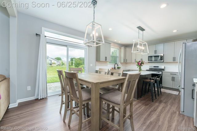 10066 Willow Oak Drive, Green Oak Township, MI 48116