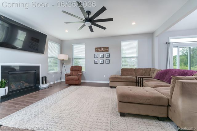 10066 Willow Oak Drive, Green Oak Township, MI 48116
