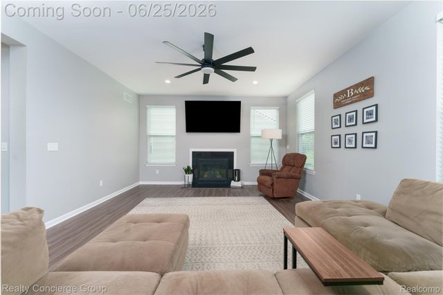 10066 Willow Oak Drive, Green Oak Township, MI 48116