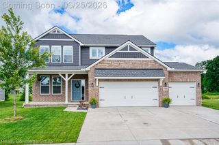 10066 Willow Oak Drive, Green Oak Township, MI 48116