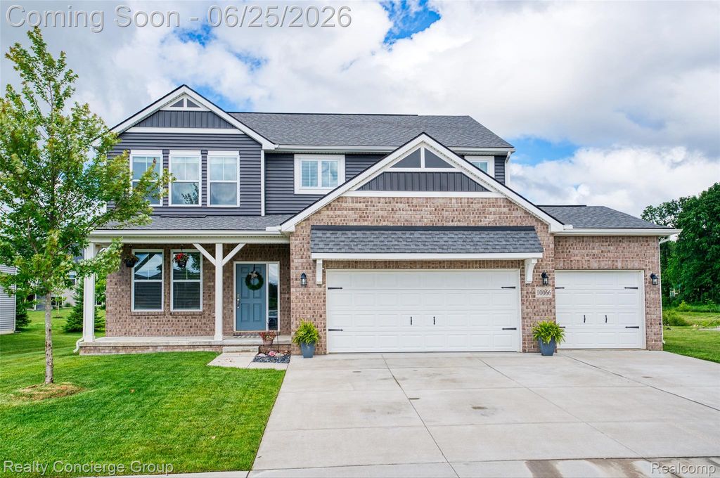 10066 Willow Oak Drive, Green Oak Township, MI 48116