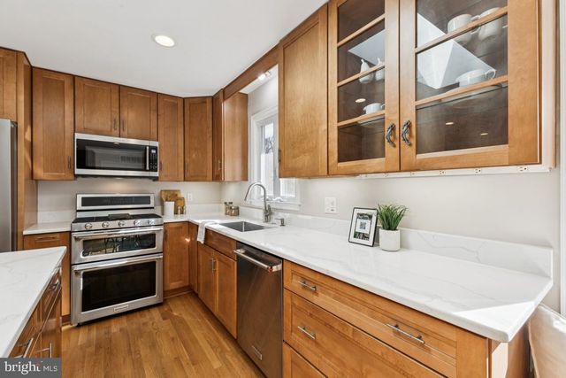 2926 FORT LEE ST, Herndon, VA 20171