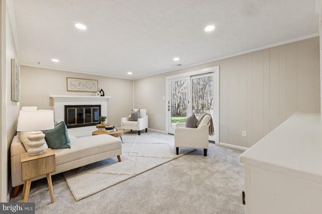 2926 FORT LEE ST, Herndon, VA 20171