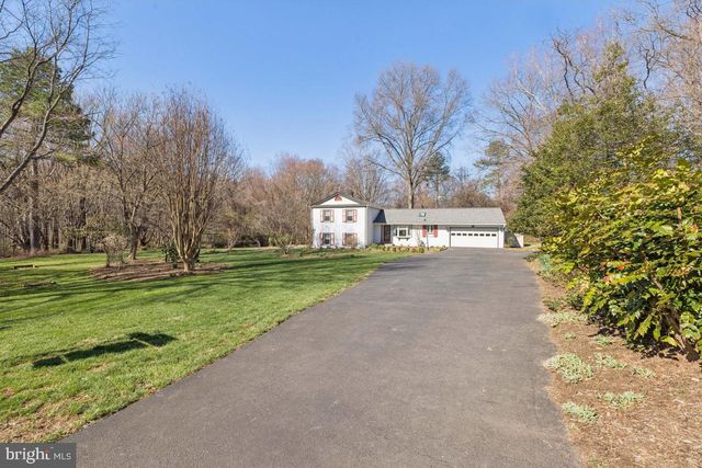 2926 FORT LEE ST, Herndon, VA 20171