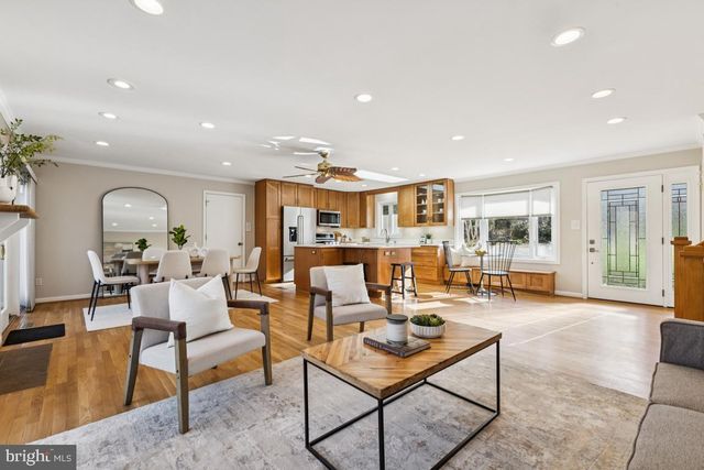 2926 FORT LEE ST, Herndon, VA 20171