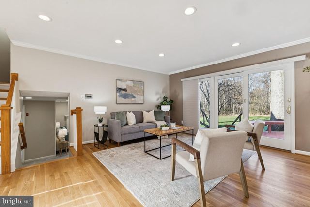 2926 FORT LEE ST, Herndon, VA 20171