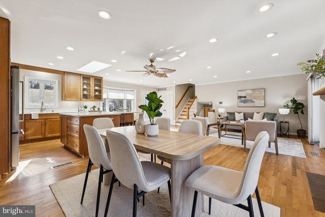 2926 FORT LEE ST, Herndon, VA 20171