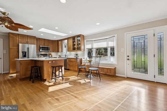 2926 FORT LEE ST, Herndon, VA 20171