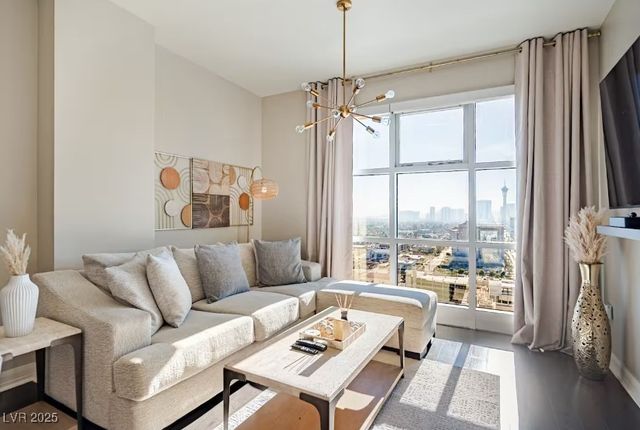 150 Las Vegas Boulevard 2505, Las Vegas, NV 89101