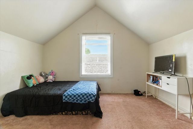 3221 Gideon Avenue, Zion, IL 60099