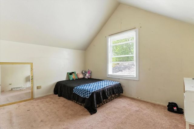3221 Gideon Avenue, Zion, IL 60099
