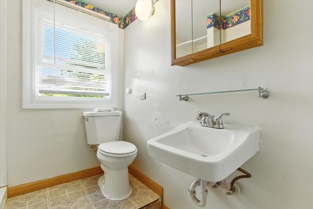 3221 Gideon Avenue, Zion, IL 60099
