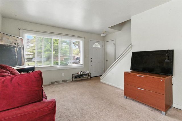 3221 Gideon Avenue, Zion, IL 60099