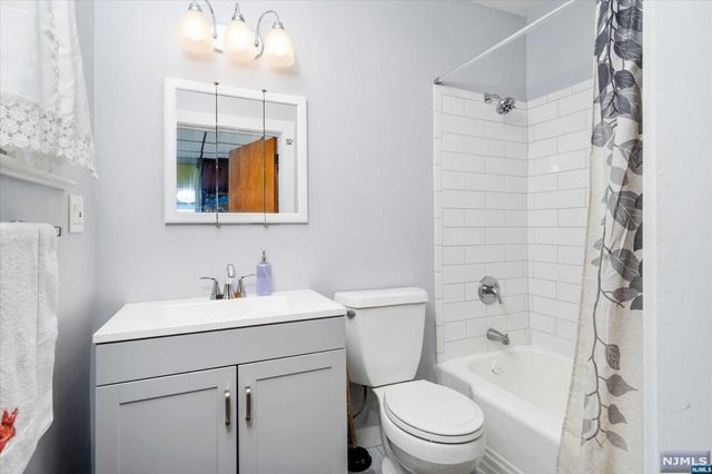 773 5th Street, Lyndhurst, NJ 07071