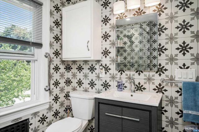773 5th Street, Lyndhurst, NJ 07071