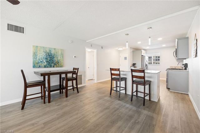 8761 Lueck LN 3, Fort Myers, FL 33919