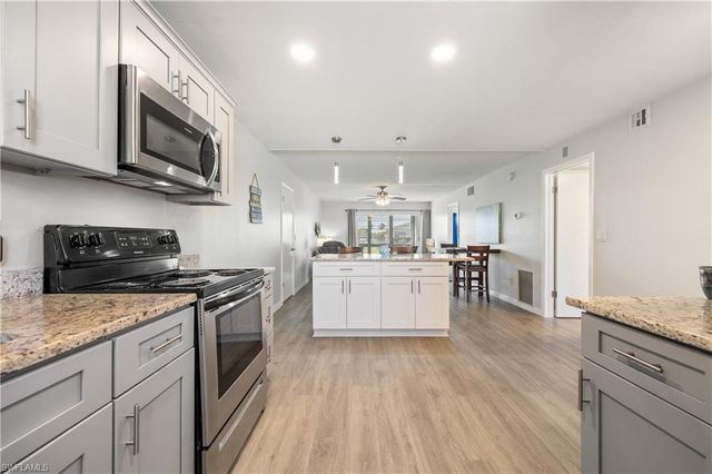 8761 Lueck LN 3, Fort Myers, FL 33919