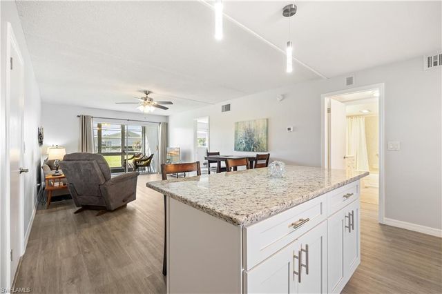 8761 Lueck LN 3, Fort Myers, FL 33919