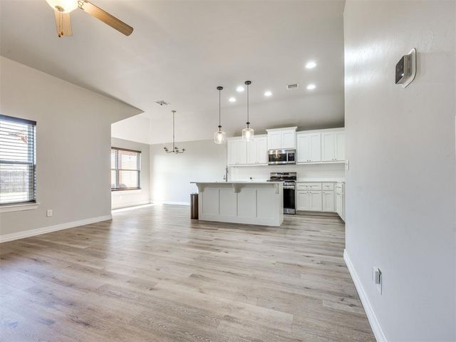 11112 SW 36th Street, Yukon, OK 73099