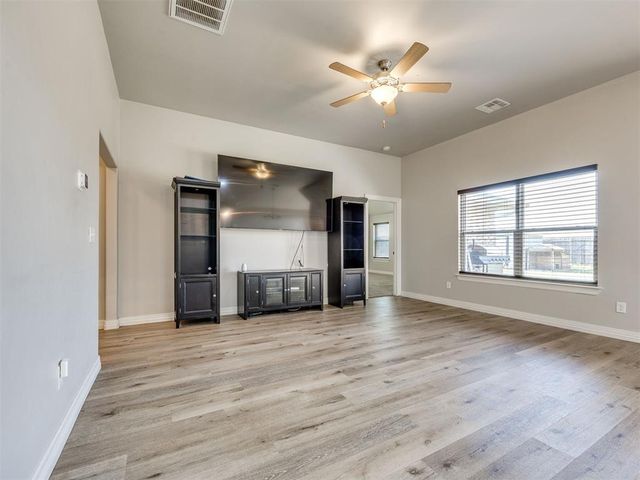 11112 SW 36th Street, Yukon, OK 73099
