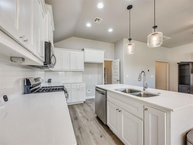11112 SW 36th Street, Yukon, OK 73099