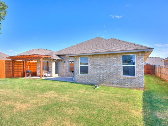 11112 SW 36th Street, Yukon, OK 73099