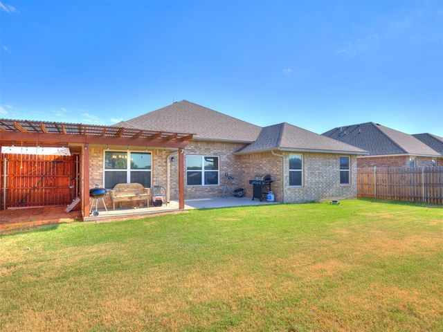 11112 SW 36th Street, Yukon, OK 73099