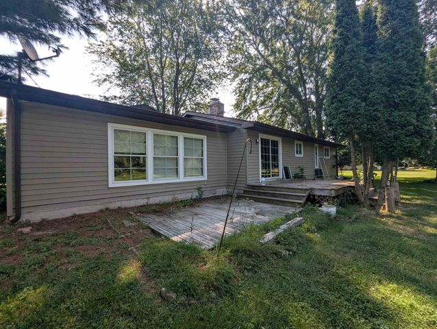 910 N Court Street, Au Gres, MI 48703